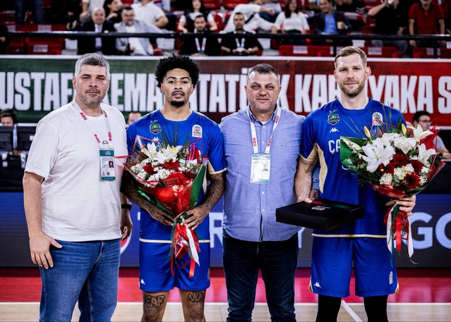 Karşıyaka cezasına rağmen Çayırova'yı 95-79 yenip iç saha serisini 6 maça çıkardı