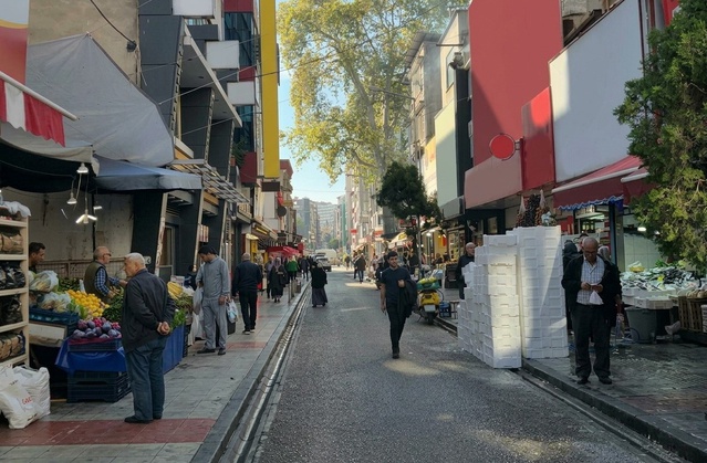 Karadeniz Doğal Hayatı Koruma Derneği, Samsun'da kaldırımların yayalara açılmasını istedi