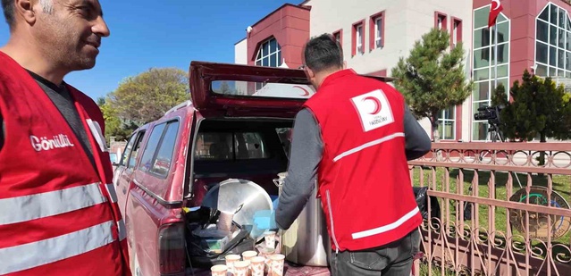 Erciş'te 7.2'lik depremin 15. yılında 644 kişi dualarla anıldı