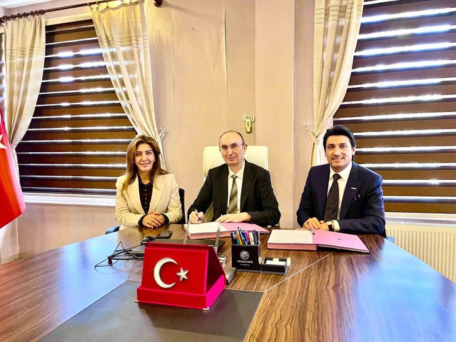 Manisa'da yeni çocuk evinin kira desteği protokolü Kızılgüney ile imzalandı