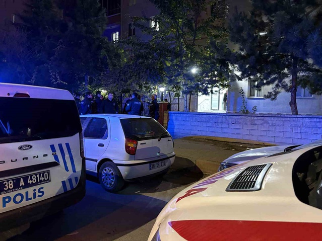 Kayseri'de oğul, babasını bıçaklayıp öldürdü, ilaç içerek intihara kalkıştı