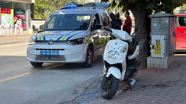 Bolu'da otomobil ile motosiklet çarpıştı, 1 yolcu yaralanıp hastaneye kaldırıldı