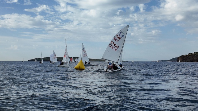 Foça'da TYF Yelken Ligi'nin ilk ayak yarışlarında 108 sporcu mücadele ediyor