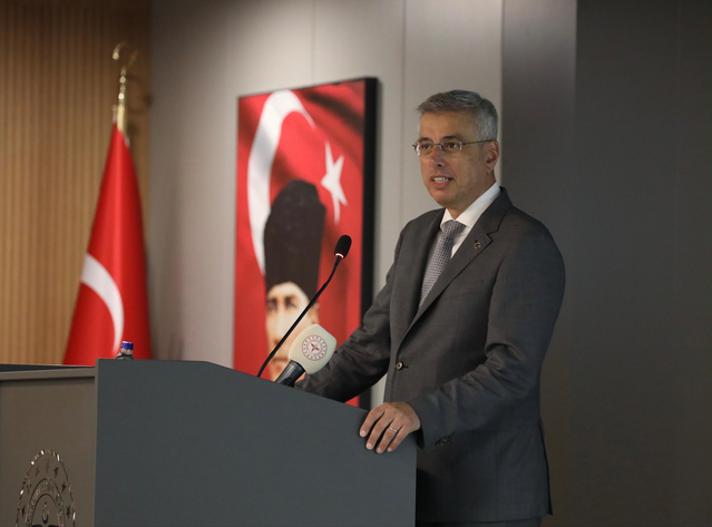 Sağlık Bakanı Memişoğlu, Başakşehir'de okul kavgasında 8 yaralıyı takip ediyor