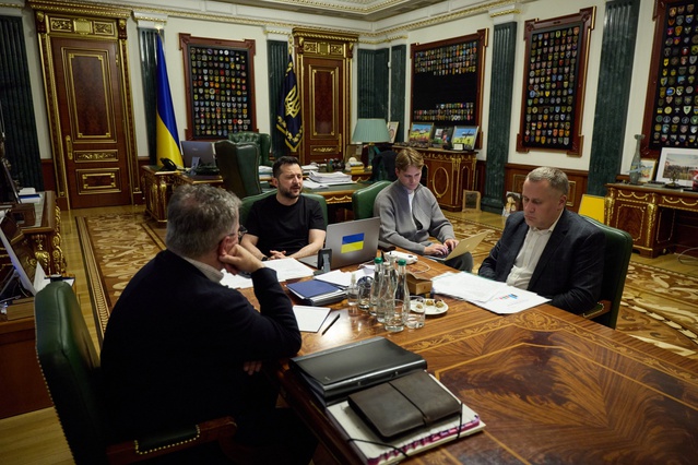 Zelenskiy, Merz ile Rusya'nın enerji saldırılarını ve E3-Ukrayna toplantısını görüştü