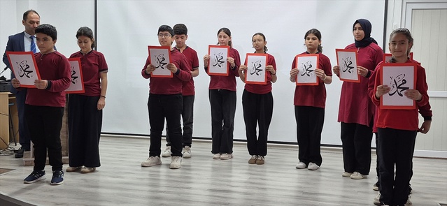 Kırıkkale Bahşılı'da Mevlid-i Nebi programı İmam Hatip Ortaokulu'nda gerçekleştirildi