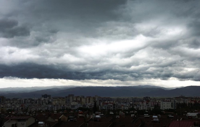 Aydın'da kuvvetli sağanak için uyarı yapıldı, Kuşadası ve Didim'e dikkat çekildi