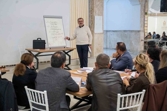 Menteşe'de okul müdür yardımcılarına seminer, Büyükergene'nin sunumuyla tamamlandı