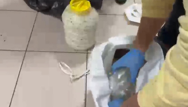 İzmir otobüs terminalinde peynir bidonundan 2 kilo 350 gram metamfetamin çıktı