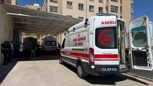Şanlıurfa Siverek'te karşıya geçen 11 yaşındaki çocuğa otomobil çarptı, yaralandı