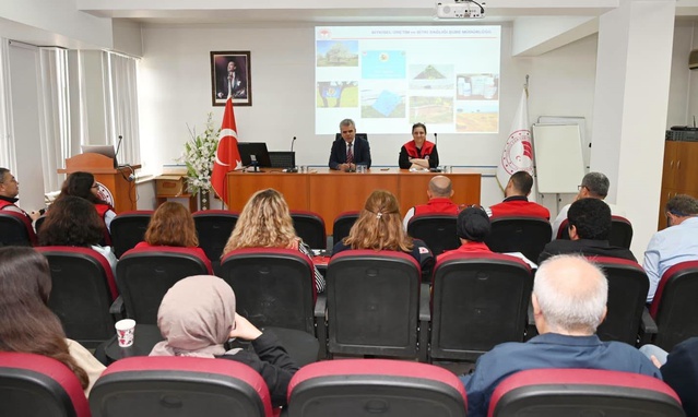 Denizli'de 2026 bitki sağlığı toplantısı zirai mücadele programlarını ele aldı