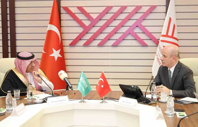 Atatürk Üniversitesi Rektörü Ankara'da Suudi Eğitim Bakanıyla iş birliğini görüştü