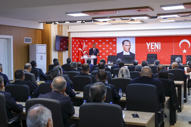 Özgür Özel fon kaybını 114 milyar dolar, mağdurunu 86 milyon olarak açıkladı
