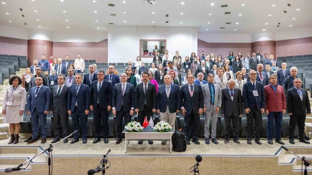 Konya'daki Aşı Bilimi Kongresi'nde aşıların 70 milyon hayatı kurtardığı belirtildi