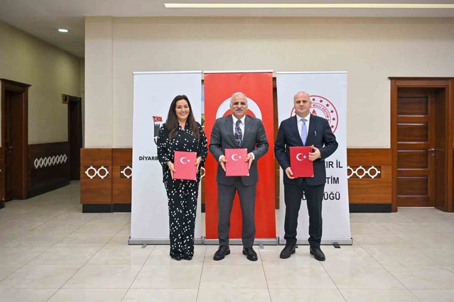 Yiğitçavuş'a 16 derslikli ilkokul için Diyarbakır Valiliği ve vakıf protokol imzaladı