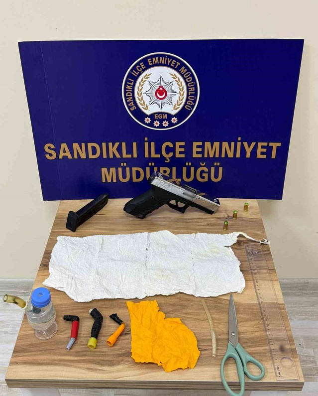Afyonkarahisar Sandıklı'da torbacılara operasyonda 2 kişi cezaevine gönderildi