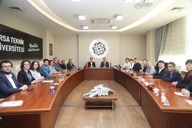 BTÜ, Çinli döküm heyetiyle Türkiye-Çin bilimsel iş birliğini masaya yatırdı