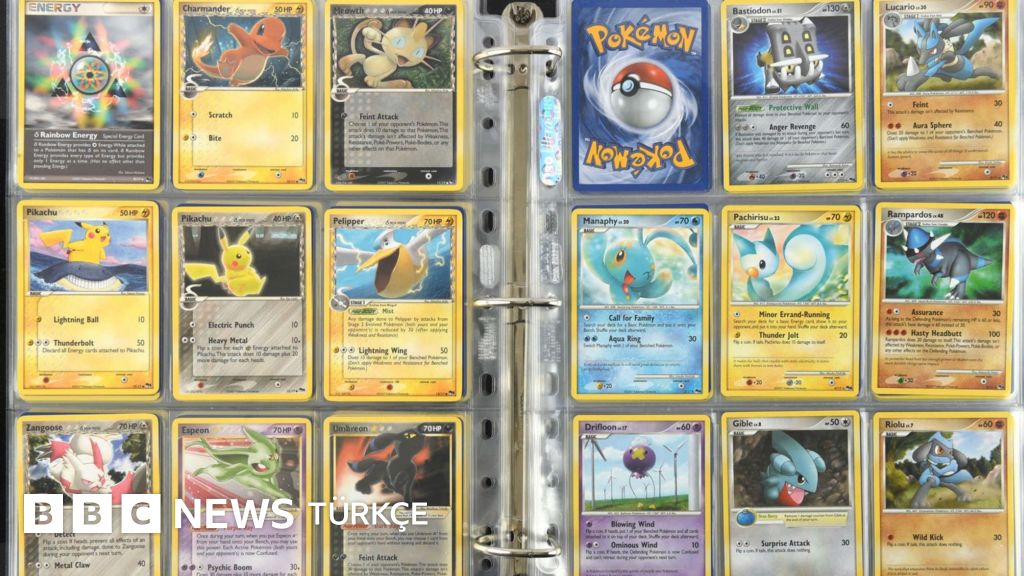 İngiltere'de bir emekli, Pokémon kartlarını açık artırmada satarak milyoner oldu