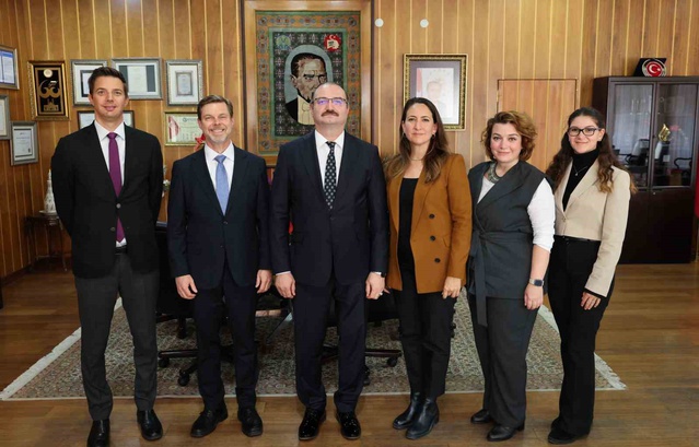 ABD Ankara Büyükelçiliği heyeti Atatürk Üniversitesinde DAYTAM'ı ziyaret etti