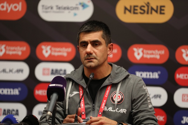 Arca Çorum FK, Çaykur Rizespor'u 2-1 yendi, Hüseyin Çayır galibiyetten mutlu oldu
