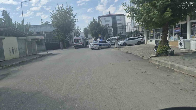 Adıyaman'da kamyonet ile motosikletin çarpıştığı kazada 2 kişi yaralandı