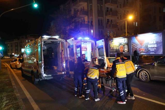 Nevşehir'de fermuar sistemi sırasında ambulans otomobille çarpıştı