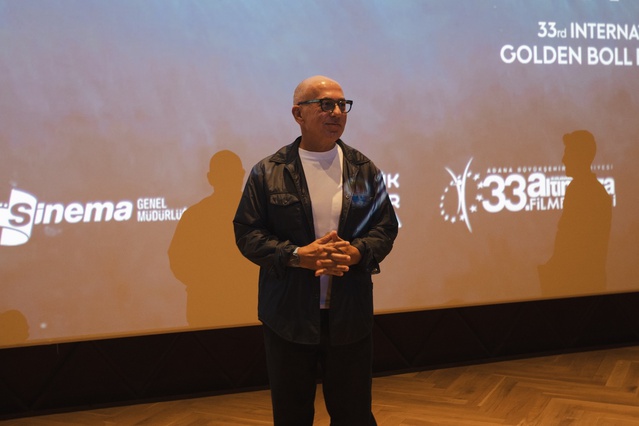Ferzan Özpetek, 'Hamam'ı 300 bin dolarlık bütçeyle çektiğini Altın Koza'da anlattı