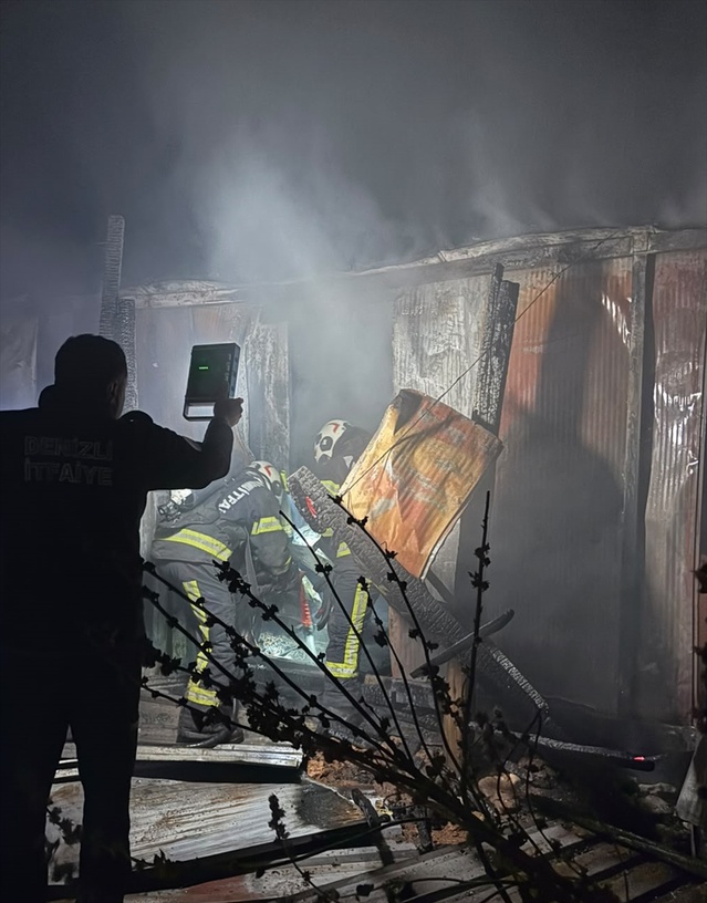 Denizli Beyağaç'ta konteyner yangınında yalnız yaşayan 84 yaşındaki kadın öldü
