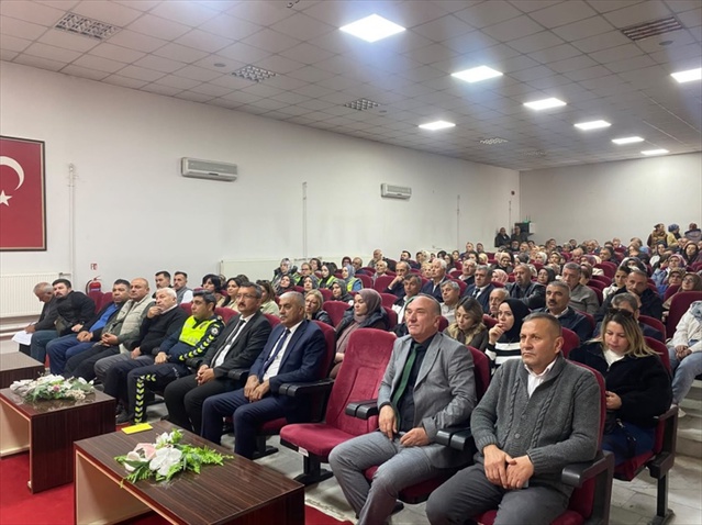 Niğde İl Emniyet Müdürlüğü 256 okul servis personeline trafik eğitimi verdi