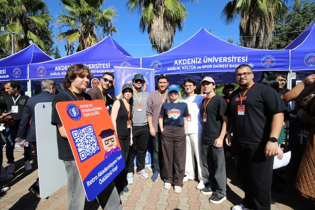 Akdeniz Üniversitesi'nde 142 öğrenci topluluğu üç gün boyunca kampüste tanıtılacak