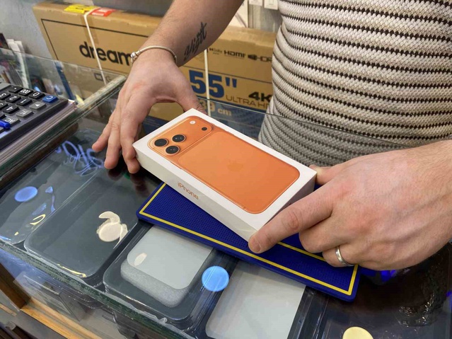 Eskişehirli telefoncu Yiğit Aytekin online alışverişte maket telefon konusunda uyardı