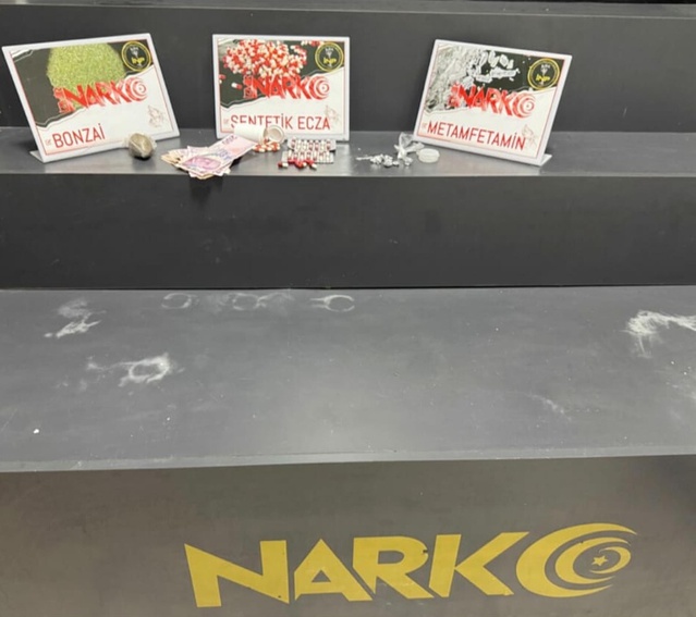 İzmir'de uyuşturucu operasyonunda 2 kilo 895 gram bonzai ele geçirildi, 8 tutuklandı