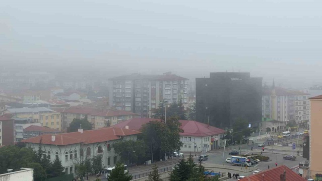 Yozgat'ta yoğun sis etkili oldu, Muslubelen'de görüş 30 metreye düştü