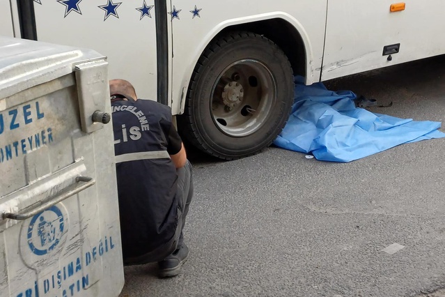 Manisa'da işçi servisinin çarptığı 8 yaşındaki çocuk hayatını kaybetti
