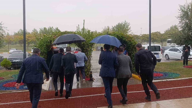 Meteoroloji uyarısı sonrası Şanlıurfa'da yağmur başladı, 4 gün sürmesi bekleniyor.