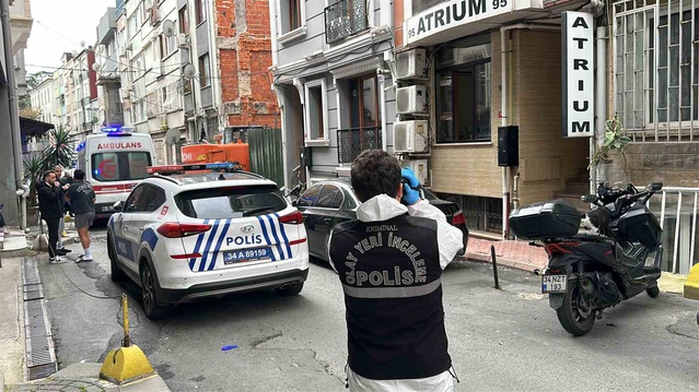 Şişli'de apart otelin çatısından düşen yabancı uyruklu genç kadın hayatını kaybetti