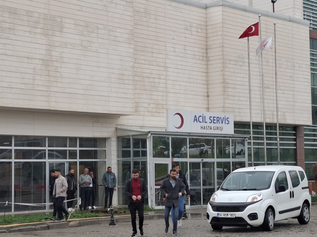 Diyarbakır Silvan'da eve silahlı saldırıda ölen 24 yaşındaki kadın toprağa verildi