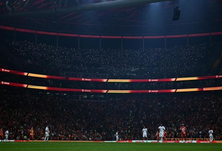Galatasaray, Barcelona maçında dev gelir bekliyor