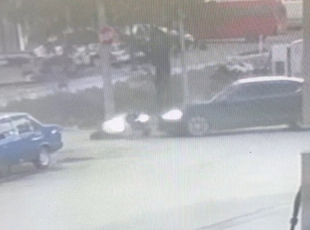 Edirne'de otomobille çarpışan motosiklet devrildi, 1 kişi yaralandı