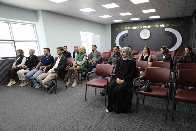 Adıyaman'da 2026-2027 gençlik faaliyetlerinde bağımlılıkla mücadele planlandı