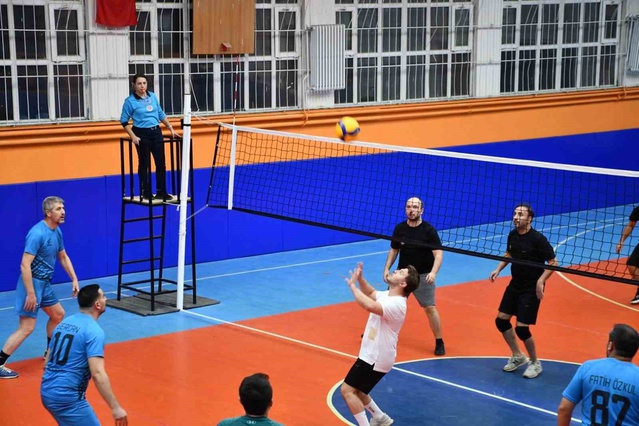 4. Kamu Spor Oyunları voleybolunda Afyonkarahisar İl Milli Eğitim Müdürlüğü kazandı