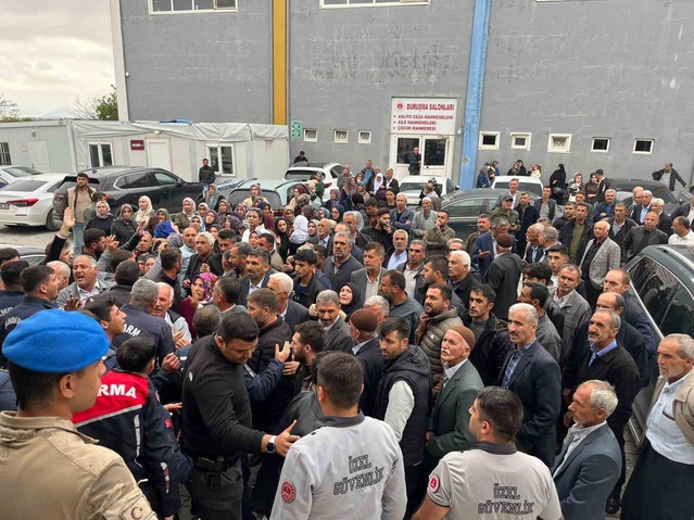 Malatya Akçadağ'da Emine Kolay davasında arbede çıktı, duruşma 2026'ya ertelendi