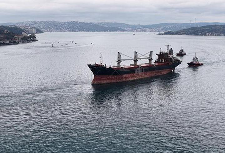 İstanbul Boğazı'nda gemi trafiği askıya alındı