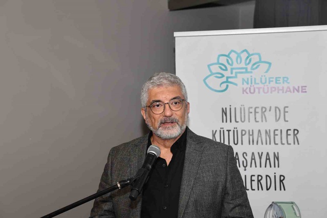 BUYAZ İhsan Üren Şiir Ödülü'nü 'Uyanınca Ben Burdayım' ile Emin Kaya kazandı