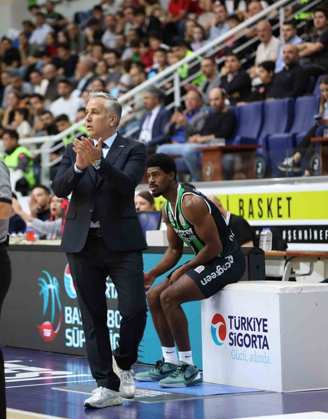 Denizli Basket koçu Aktaş, Efes karşısında ilk yarıyı boşa harcadıklarını söyledi