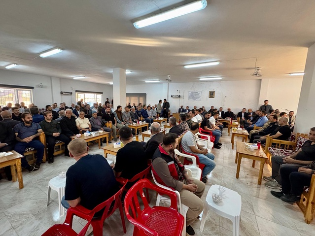 Mardin Valisi Akkoyun, Nusaybin'de 4'ü çocuk 6 kişi için taziyede dua etti