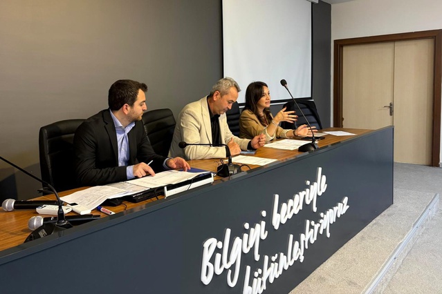 SUBÜ, zehirlenme vakalarının ardından yemekhane sorumlularını bilgilendirdi