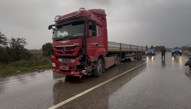 İzmir Ödemiş'te hatalı sollama yapan araç TIR'la çarpıştı, Coşkun Önal öldü