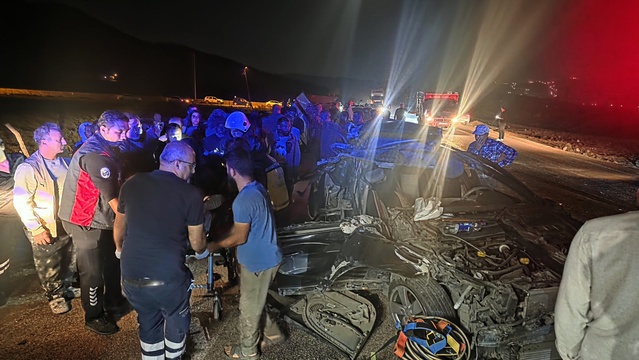 Gaziantep İslahiye'de 2 ayrı kazada 4 kişi ağır yaralandı, soruşturma başlatıldı