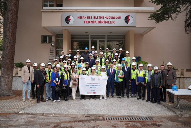 İstanbul'dan gelen öğrenci ve eğitimciler Keban Barajı'nı ve doğal güzellikleri gezdi